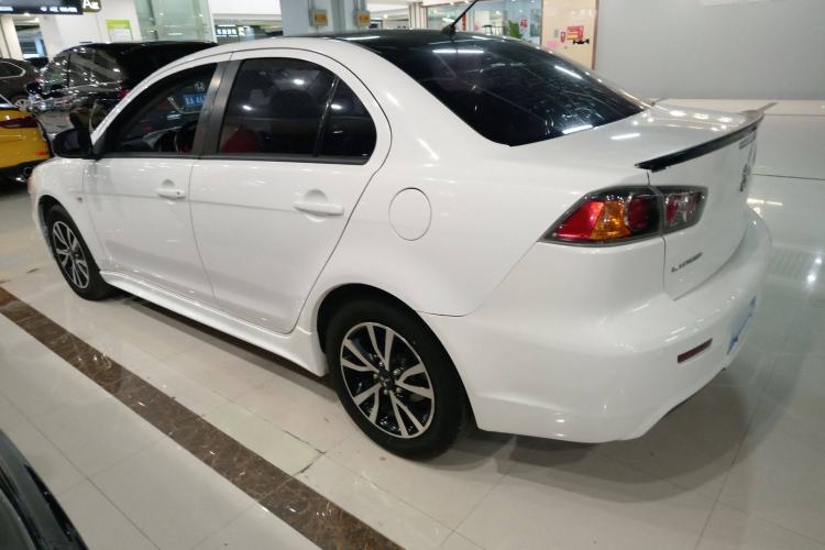 Used Mitsubishi Lancer EX 2016 1.8L CVT Black-and-White Retro Edition Left Side