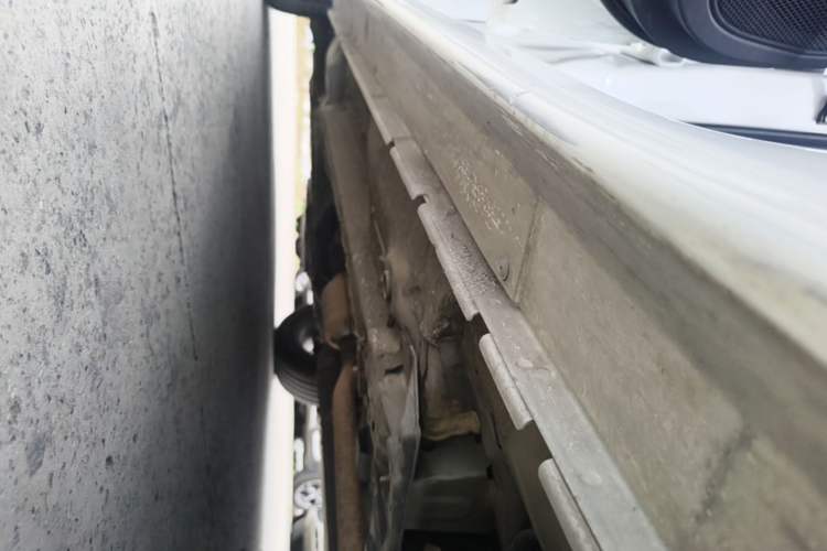 Used Mitsubishi Lancer EX 2016 1.8L CVT Black-and-White Retro Edition Left Side Sill