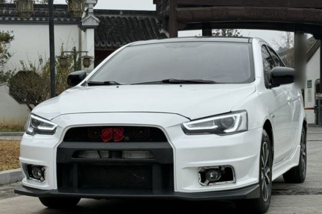 Used Mitsubishi Lancer EX 2016 1.8L CVT Black-and-White Retro Edition