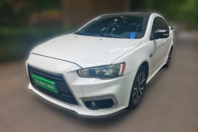 Used Mitsubishi Lancer EX 2016 1.8L Manual Black-and-White Retro Edition
