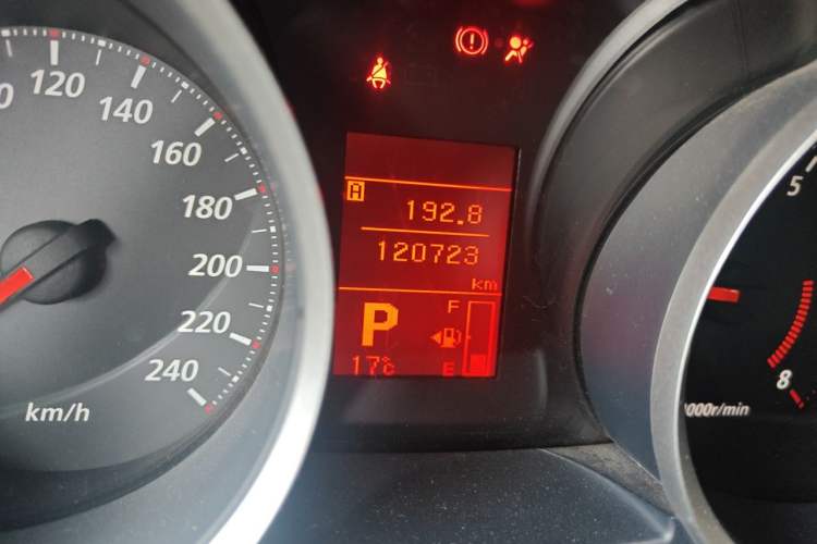 Used Mitsubishi Lancer EX 2016 1.8L CVT Black-and-White Retro Edition Odometer Close Up