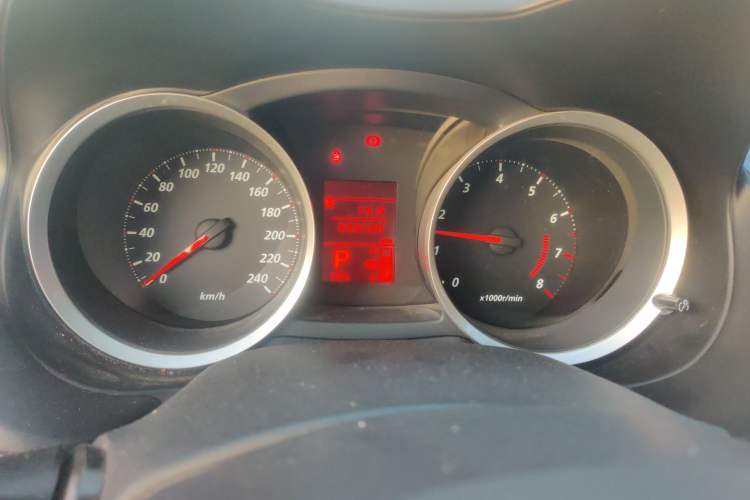 Used Mitsubishi Lancer EX 2016 1.8L CVT Black-and-White Retro Edition Odometer Close Up