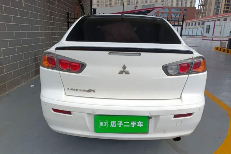 Used Mitsubishi Lancer EX 2016 1.8L CVT Black-and-White Retro Edition Rear