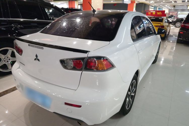 Used Mitsubishi Lancer EX 2016 1.8L CVT Black-and-White Retro Edition Rear Right 45 Deg