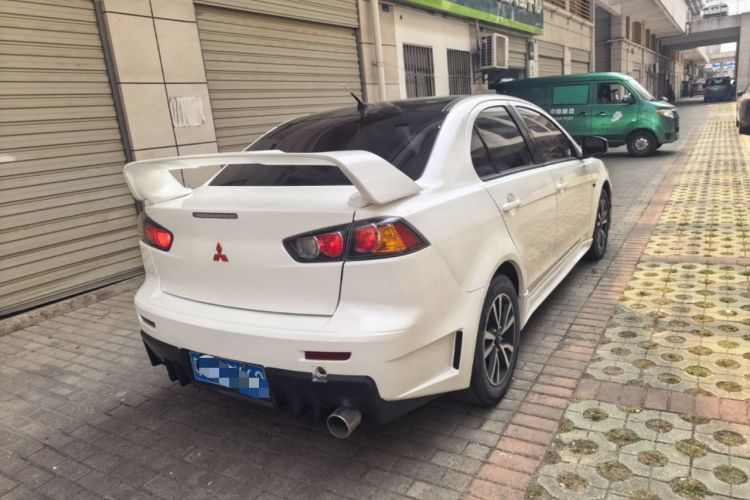 Used Mitsubishi Lancer EX 2016 1.8L CVT Black-and-White Retro Edition Rear Right 45 Deg