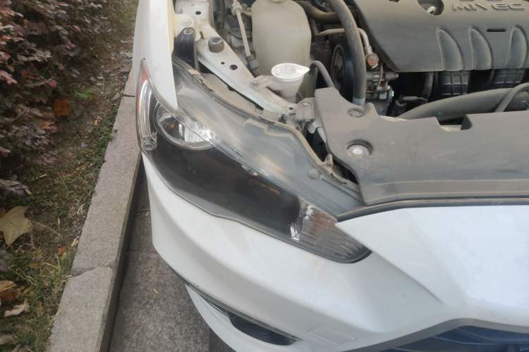 Used Mitsubishi Lancer EX 2016 1.8L CVT Black-and-White Retro Edition Right Front Headlight