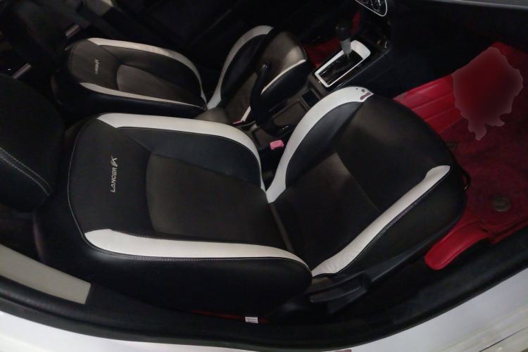 Used Mitsubishi Lancer EX 2016 1.8L CVT Black-and-White Retro Edition Right Front Seat