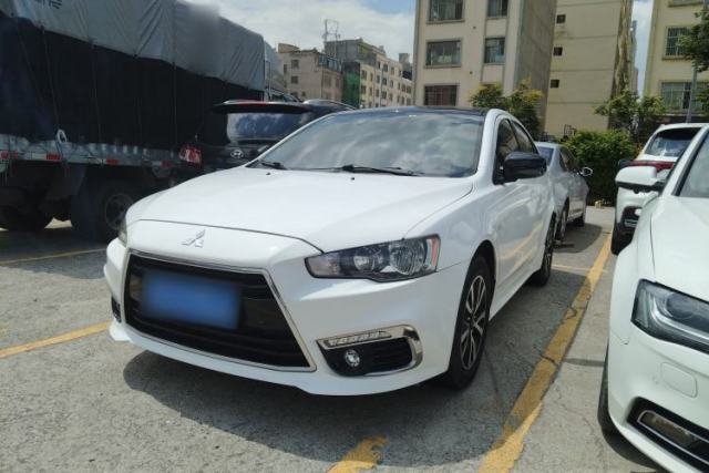 Used Mitsubishi Lancer EX 2016 1.8L CVT Black-and-White Retro Edition
