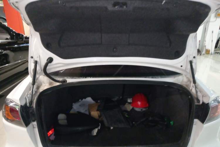 Used Mitsubishi Lancer EX 2016 1.8L CVT Black-and-White Retro Edition Trunk