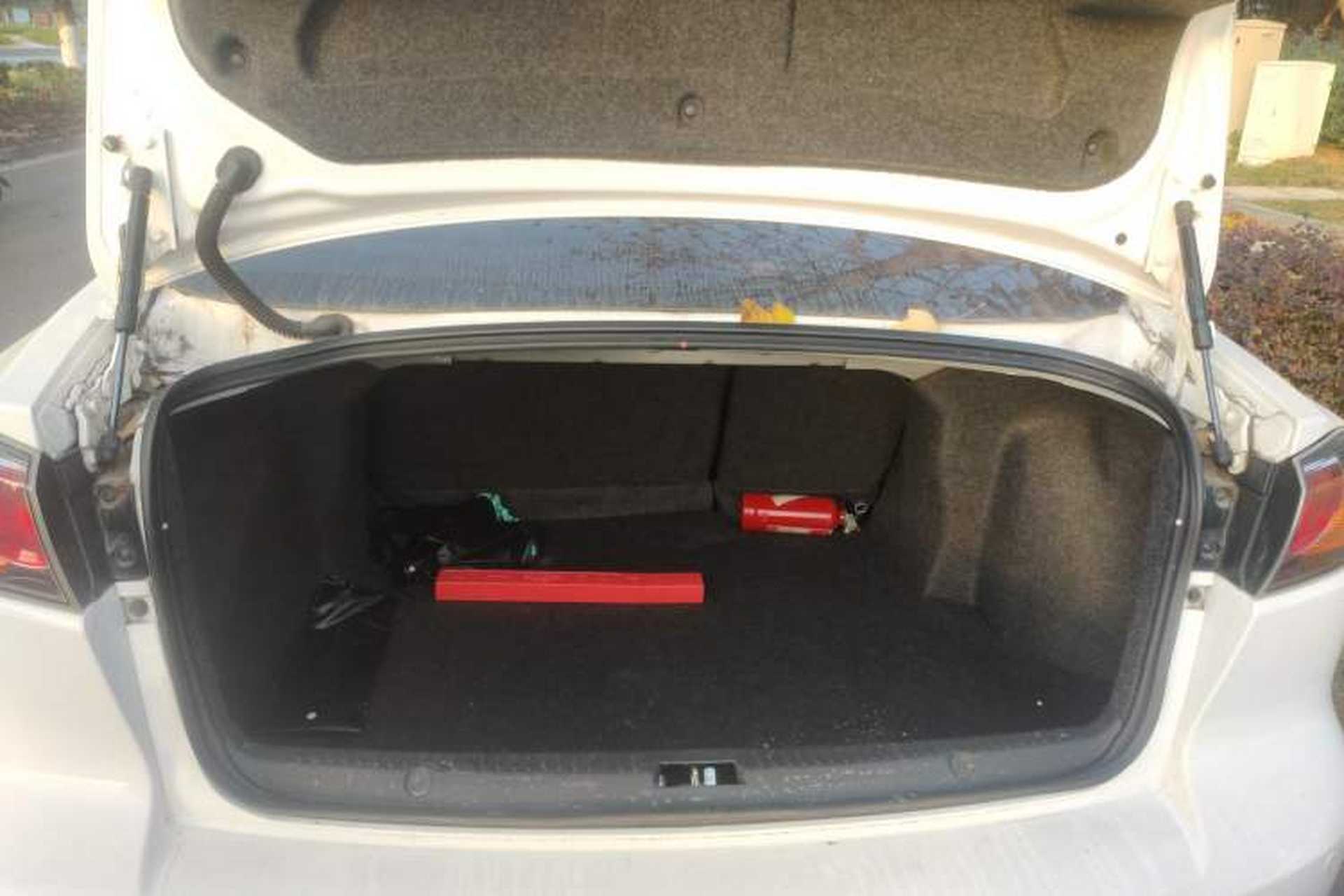 Used Mitsubishi Lancer EX 2016 1.8L CVT Black-and-White Retro Edition Trunk