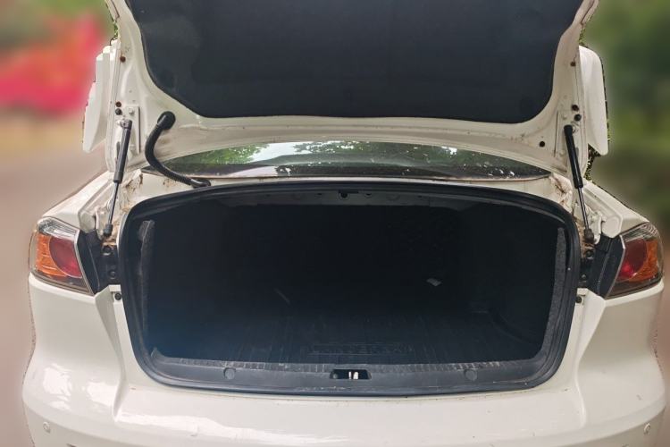 Used Mitsubishi Lancer EX 2016 1.8L Manual Black-and-White Retro Edition Trunk
