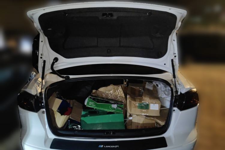 Used Mitsubishi Lancer EX 2016 1.8L Manual Black-and-White Retro Edition Trunk