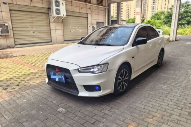 Used Mitsubishi Lancer EX 2016 1.8L CVT Black-and-White Retro Edition