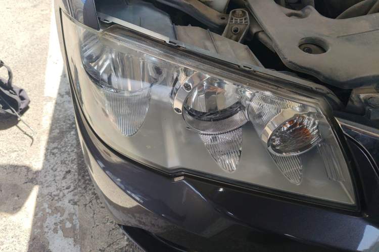 Used Mitsubishi Lancer Fortis 2013 1.6L Manual Comfort Model Right Front Headlight