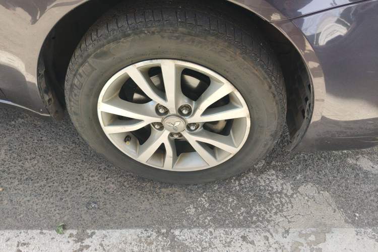 Used Mitsubishi Lancer Fortis 2013 1.6L Manual Comfort Model Right Front Wheel Hub
