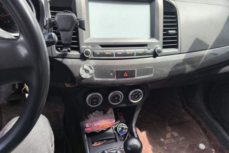 Used Mitsubishi Lancer Fortis 2013 1.6L Manual Comfort Model Audio And AC Panel