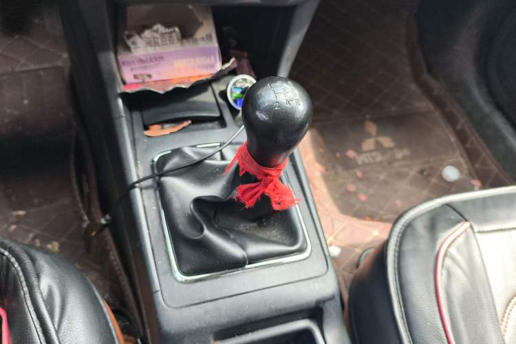 Used Mitsubishi Lancer Fortis 2013 1.6L Manual Comfort Model Gear Lever