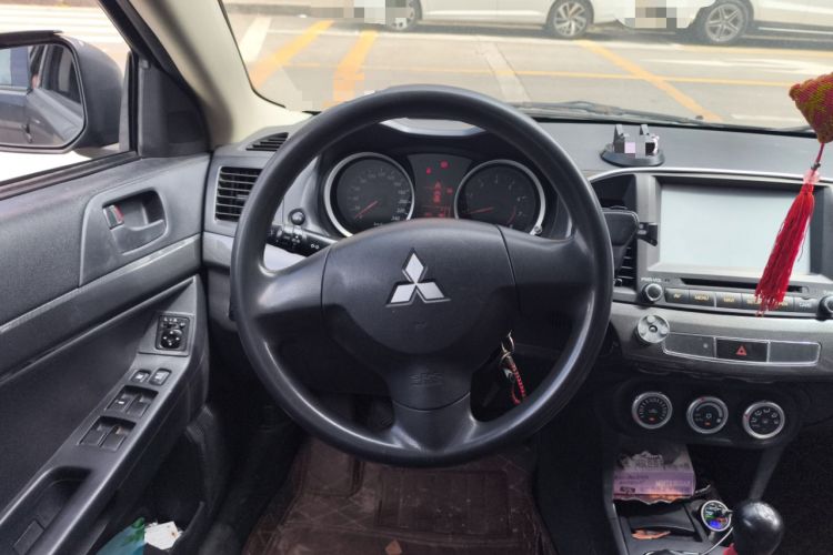 Used Mitsubishi Lancer Fortis 2013 1.6L Manual Comfort Model Steering Wheel