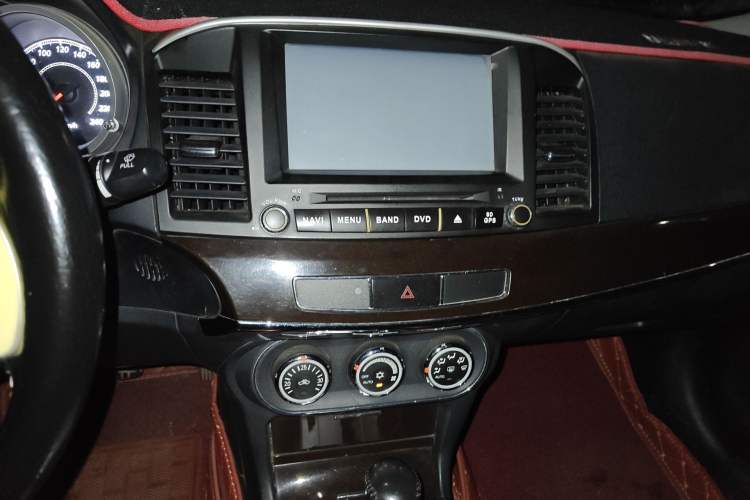 Used Mitsubishi Lancer Fortis 2013 1.8L Automatic Luxury Model China V Standard Audio And AC Panel