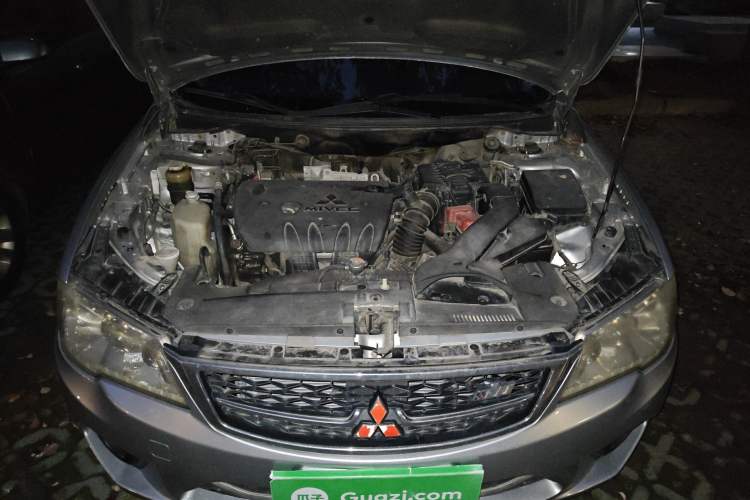 Used Mitsubishi Lancer Fortis 2013 1.8L Automatic Luxury Model China V Standard Engine Bay