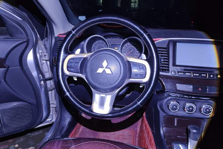Used Mitsubishi Lancer Fortis 2013 1.8L Automatic Luxury Model China V Standard Steering Wheel