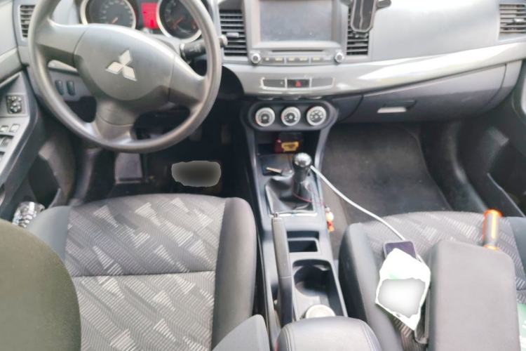 Used Mitsubishi Lancer Fortis 2013 1.6L Manual Comfort Model Center Console