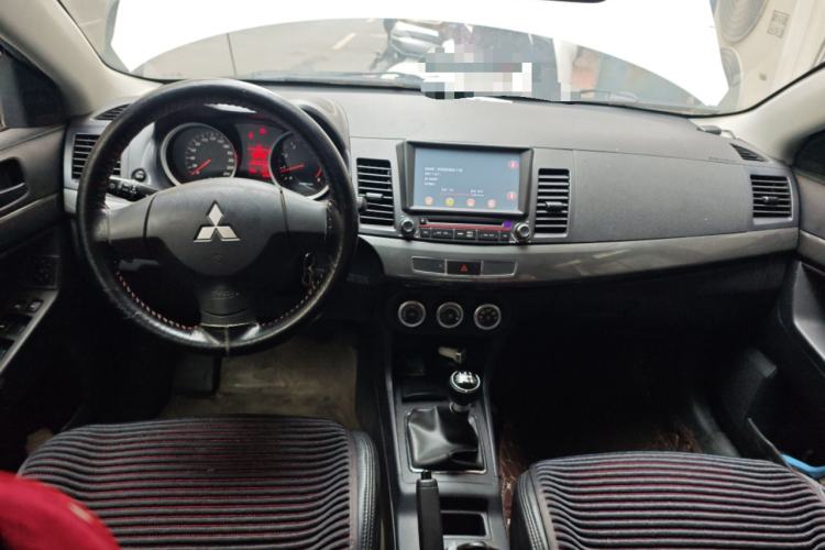 Used Mitsubishi Lancer Fortis 2013 1.6L Manual Comfort Model Center Console