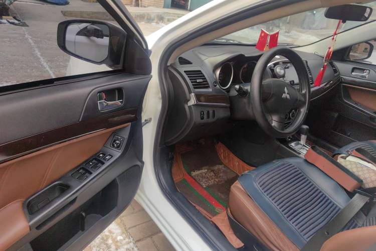 Used Mitsubishi Lancer Fortis 2013 1.8L Automatic Luxury Model China V Standard Driver Seat