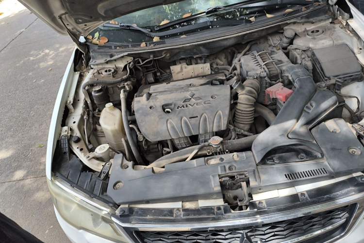 Used Mitsubishi Lancer Fortis 2013 1.8L Manual Comfort Model China IV Standard Engine Bay Right