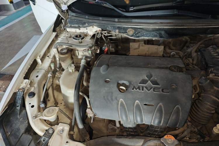 Used Mitsubishi Lancer Fortis 2013 1.8L Automatic Luxury Model China V Standard Engine Bay Right