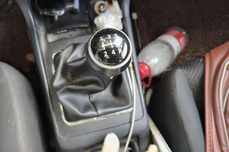 Used Mitsubishi Lancer Fortis 2013 1.8L Manual Comfort Model China IV Standard Gear Lever
