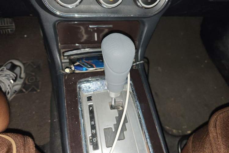 Used Mitsubishi Lancer Fortis 2013 1.8L Automatic Luxury Model China V Standard Gear Lever