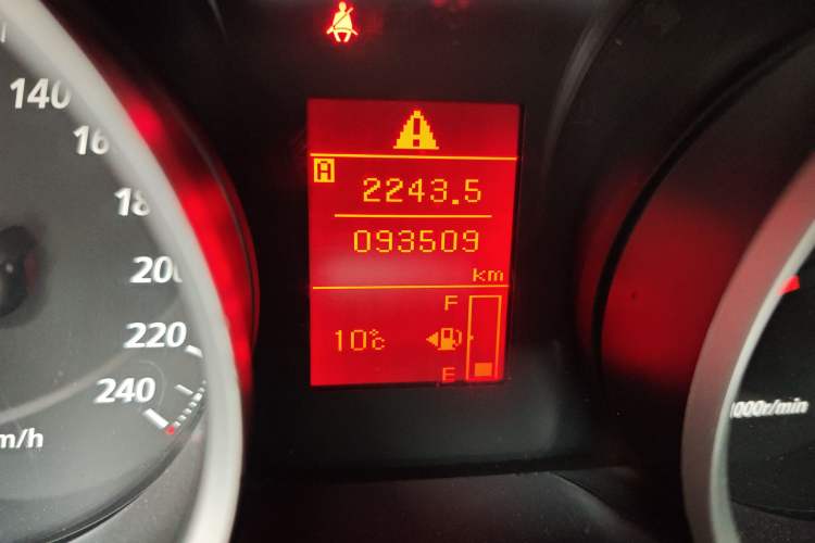 Used Mitsubishi Lancer Fortis 2013 1.6L Manual Comfort Model Odometer Close Up