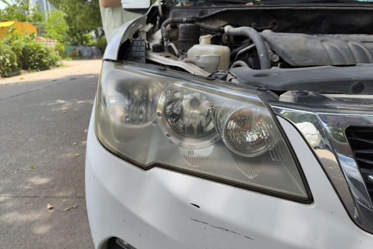 Used Mitsubishi Lancer Fortis 2013 1.8L Manual Comfort Model China IV Standard Right Front Headlight