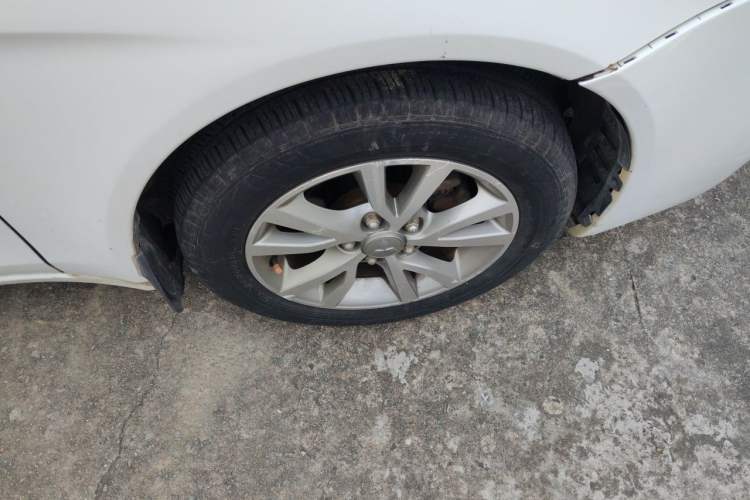 Used Mitsubishi Lancer Fortis 2013 1.6L Manual Comfort Model Right Front Wheel Hub