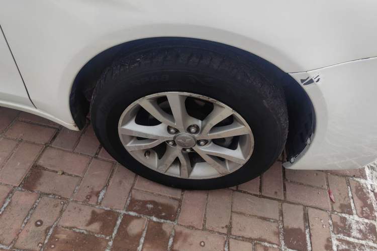 Used Mitsubishi Lancer Fortis 2013 1.8L Automatic Luxury Model China V Standard Right Front Wheel Hub