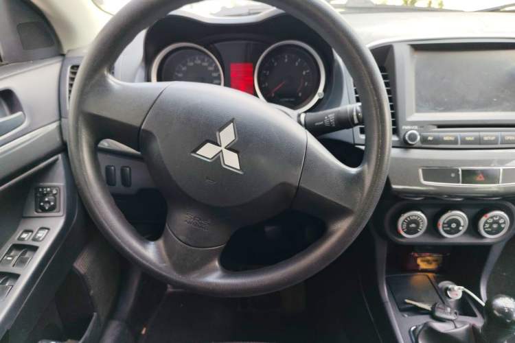 Used Mitsubishi Lancer Fortis 2013 1.6L Manual Comfort Model Steering Wheel