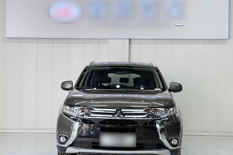 Used Mitsubishi Outlander 2018 2.4L 4x4 Elite Edition 5 Seats Exterior 2