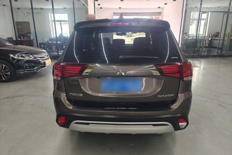 Used Mitsubishi Outlander 2019 2.4L 4x4 Zhi Xiang Edition 5 Seats China VI Standard Exterior 4