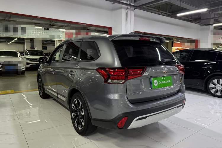 Used Mitsubishi Outlander 2020 2.0L Two-Wheel Drive Enjoyment Version 5 Seats Exterior 6