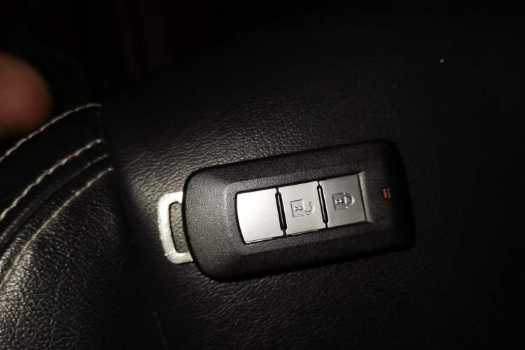 Used Mitsubishi Outlander 2020 2.0L Two-Wheel Drive Enjoyment Version 5 Seats Interior 1
