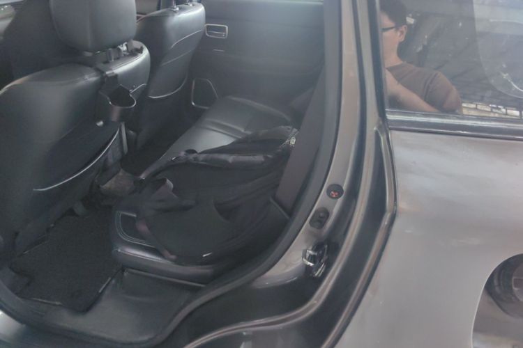 Used Mitsubishi Outlander 2019 2.0L Two-Wheel Drive Comfort Edition 5 Seats China V Standard Interior 8