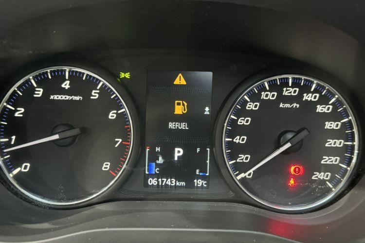 Used Mitsubishi Outlander 2019 2.0L Two-Wheel Drive Comfort Edition 5 Seats China VI Standard Odometer Close Up