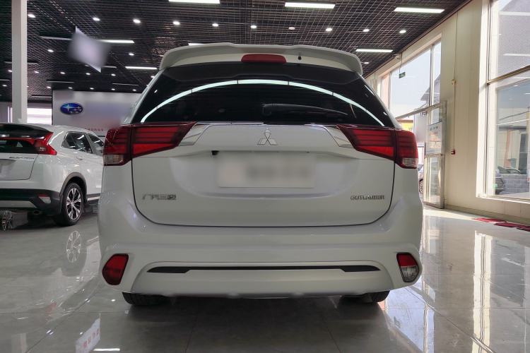 Used Mitsubishi Outlander 2021 Revised Version 2.0L Two-Wheel Drive Enjoyment Edition 5 Seats Exterior 4
