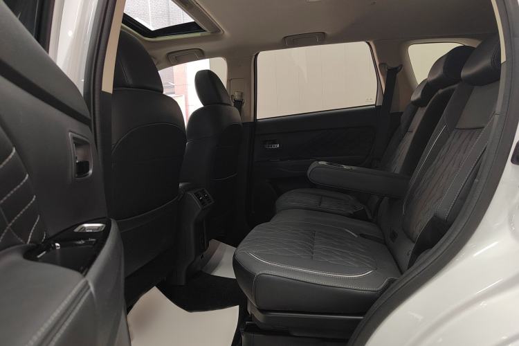Used Mitsubishi Outlander 2021 Revised Version 2.0L Two-Wheel Drive Enjoyment Edition 5 Seats Interior 5