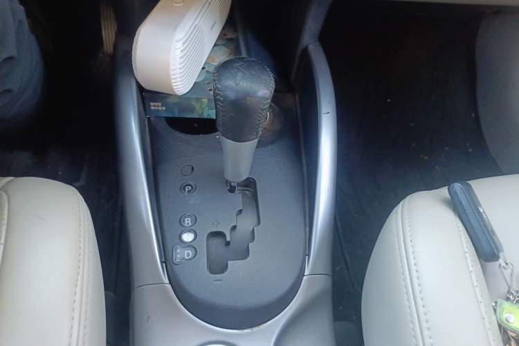 Used Mitsubishi Outlander 2006 3.0 Luxury Model Gear Lever