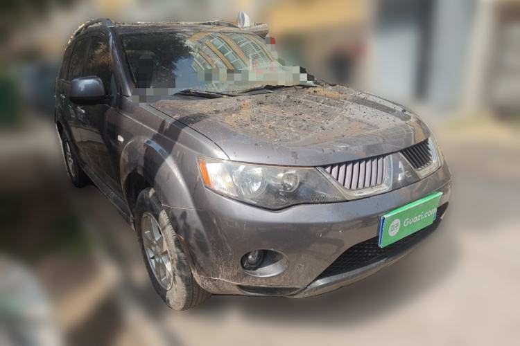 Used Mitsubishi Outlander 2007 2.4 Fashion Edition Front Right 45 Deg