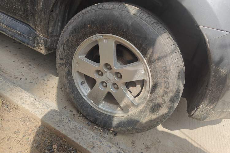 Used Mitsubishi Outlander 2007 2.4 Fashion Edition Right Front Wheel Hub