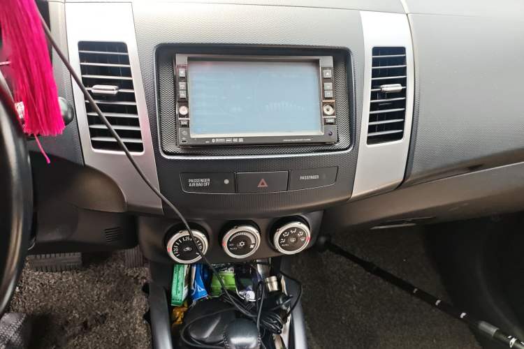 Used Mitsubishi Outlander 2007 2.4 Fashion Edition Audio And AC Panel