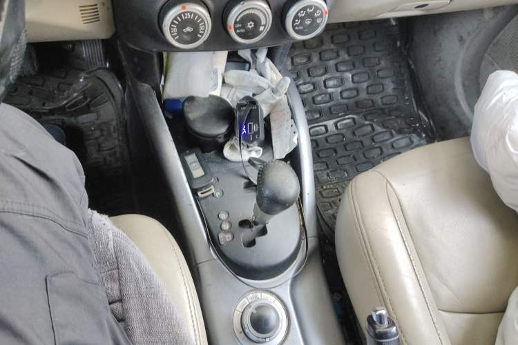 Used Mitsubishi Outlander 2007 2.4 Fashion Edition Gear Lever